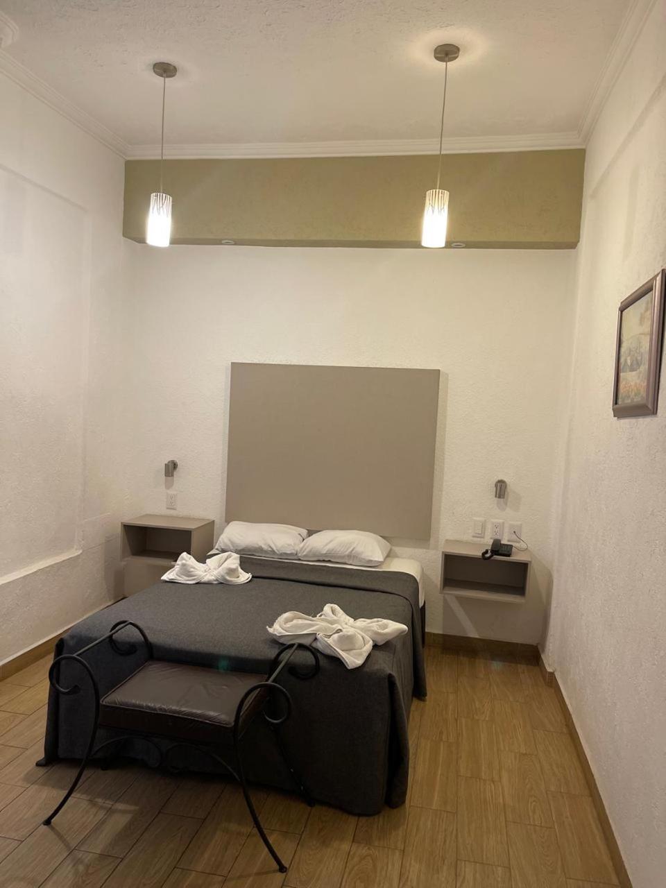 Palace 3*